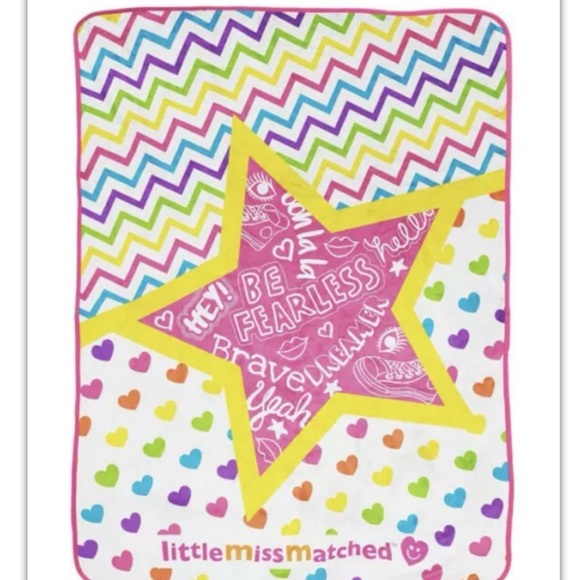 Little Miss Matched 'Be Fearless' Star Microfiber 46" x 60" Throw. - Picture 1 of 10